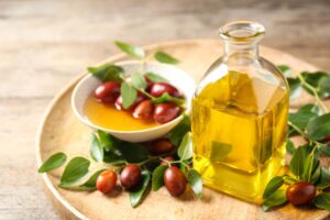 Jojoba Oil For Hair Benefits And Uses for Excellent Results شرکت زیبایی سلامت دانژه